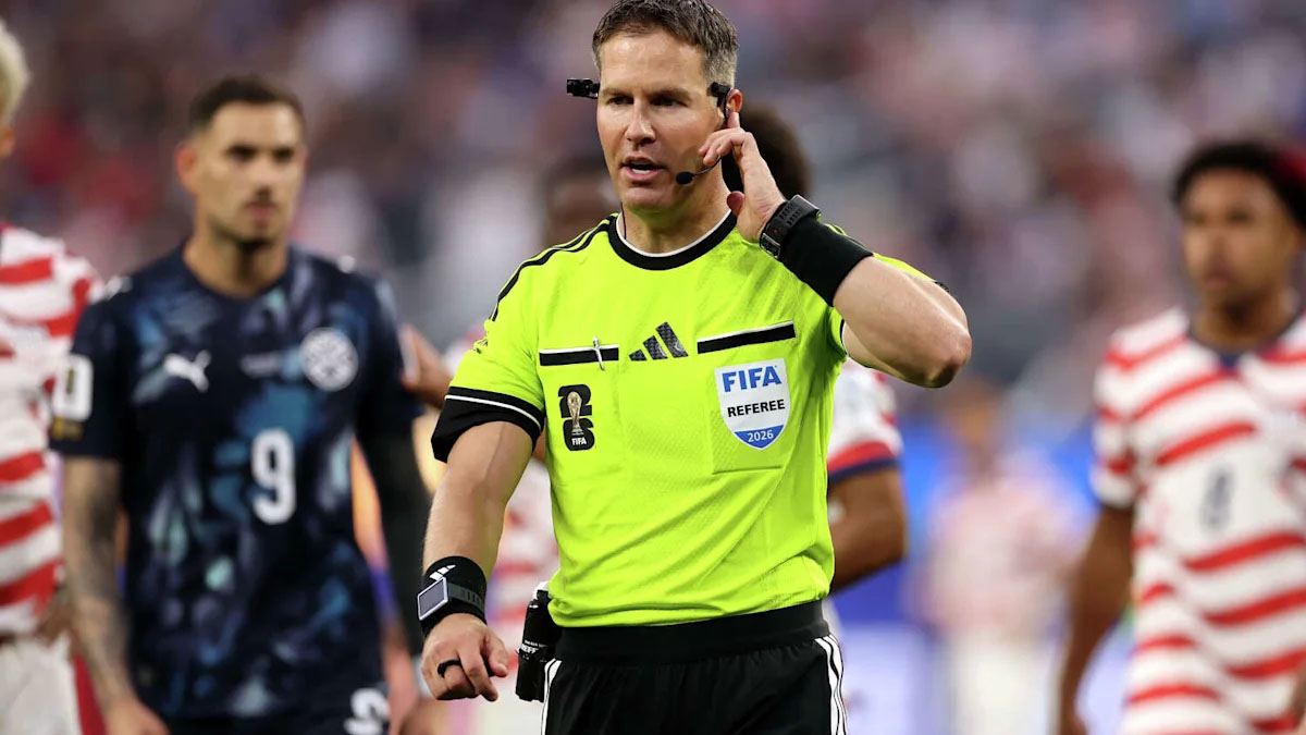 Bagaimana VAR Mengubah Total Cara Wasit Mengambil Keputusan dan Menghapus Kontroversi